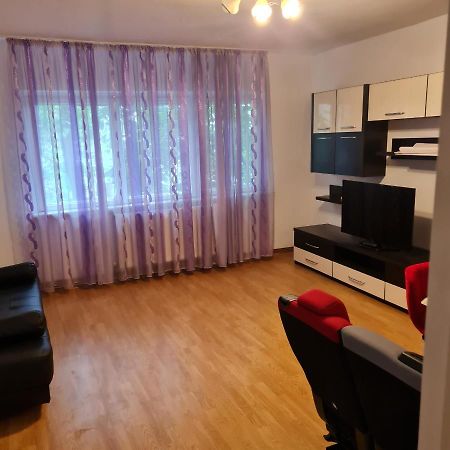 Apartament 2 Camere - Pitesti / 2-Rooms Apartment - Pitesti Ngoại thất bức ảnh