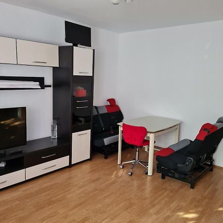 Apartament 2 Camere - Pitesti / 2-Rooms Apartment - Pitesti Ngoại thất bức ảnh